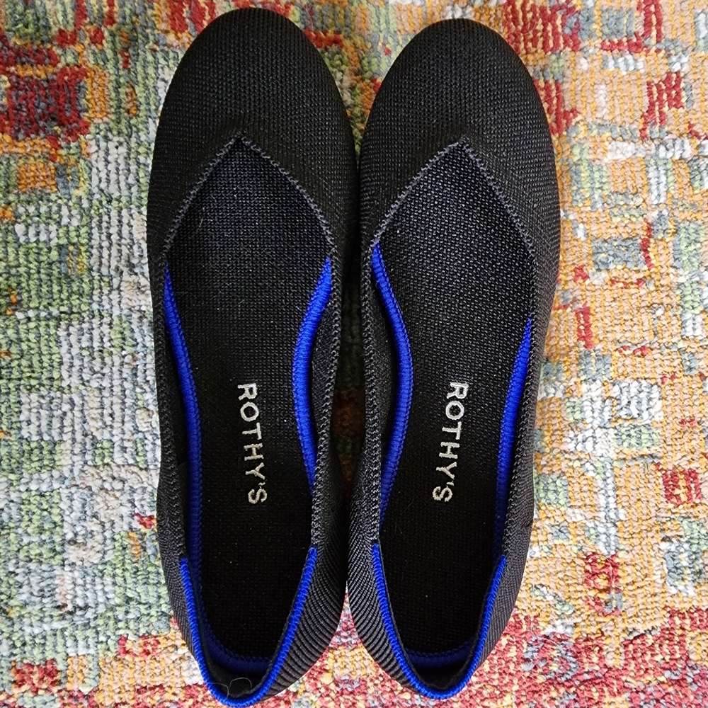 Never Worn Rothy's The Flat Black Size 7